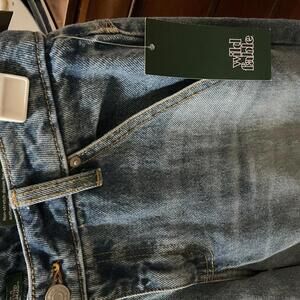 NWT Wild Fable 90s inspired women’s Jeans Size 2